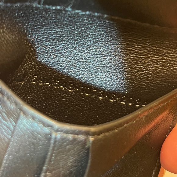 Balenciaga Monochrome Wallet - Picture 7 of 7